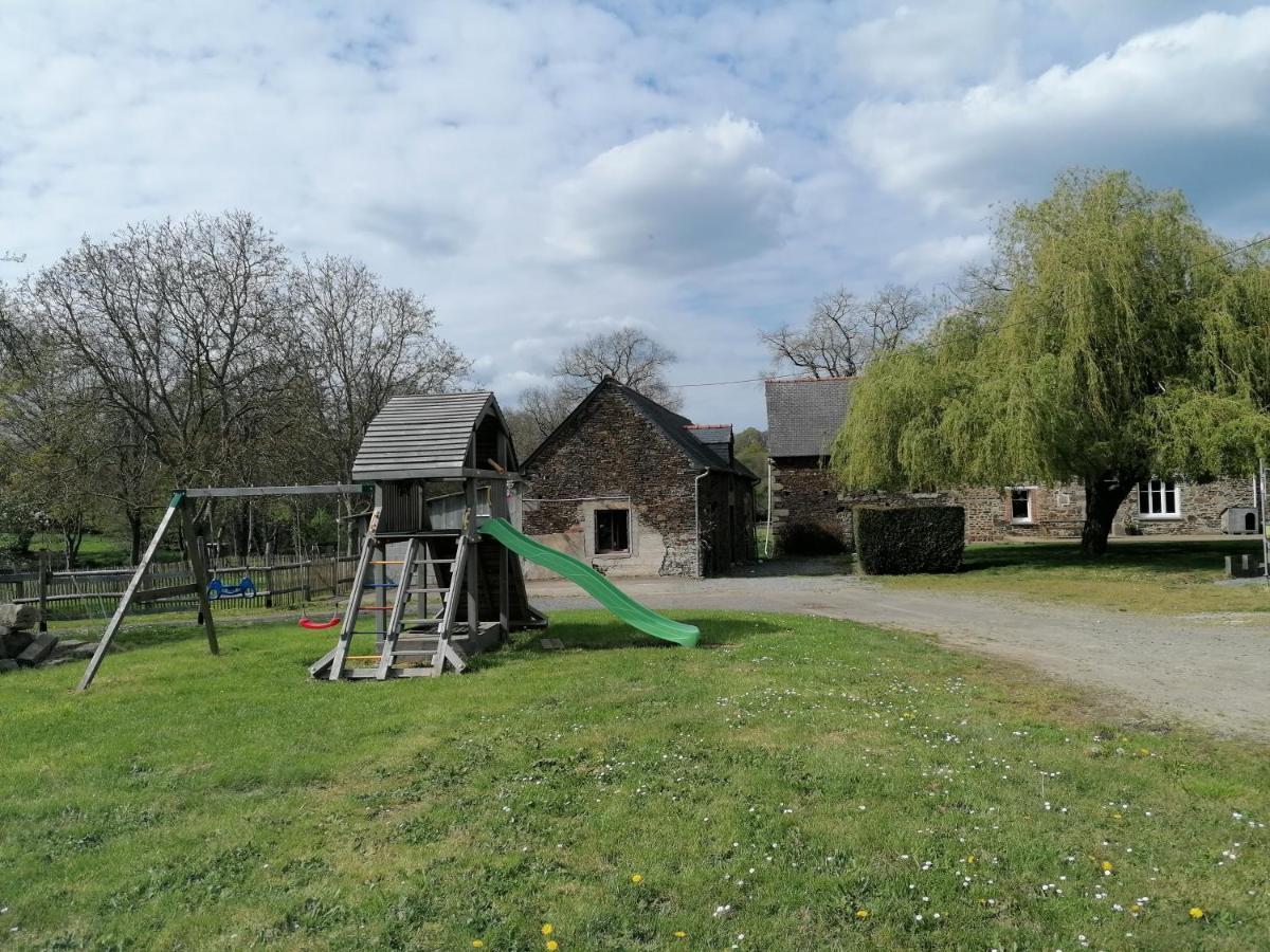 Les Petites Rives De La Motte Villa Pleugueneuc Exterior photo